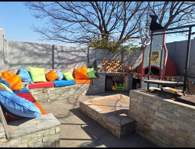 3 BEDROOM HOUSE FOR SALE IN ALBEMARLE